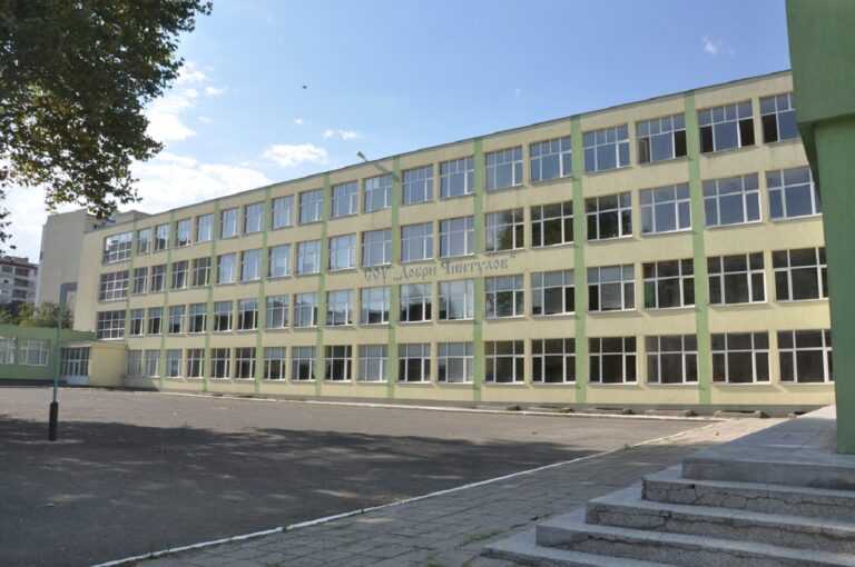 Подготвят терена за отделянето на Английската гимназия