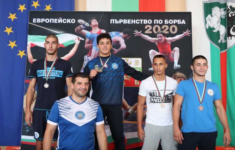 Бургаските борци вдигнаха купата на юношите