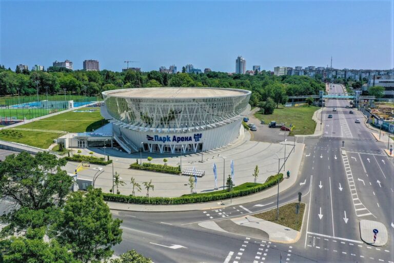 Плувци се борят за олимпийски визи за Токио`21 в Бургас