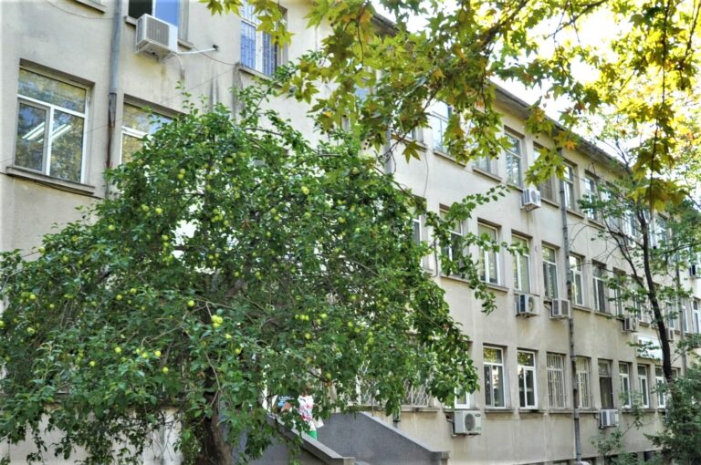 Предложение: Медицински център ІІІ да се влее в много по-големия ДКЦ II