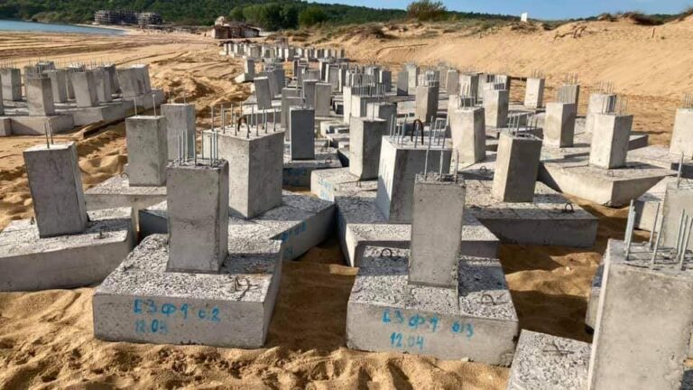 ДНСК даде на Прокуратурата преместваемите обекти на плаж „Смокините -север“