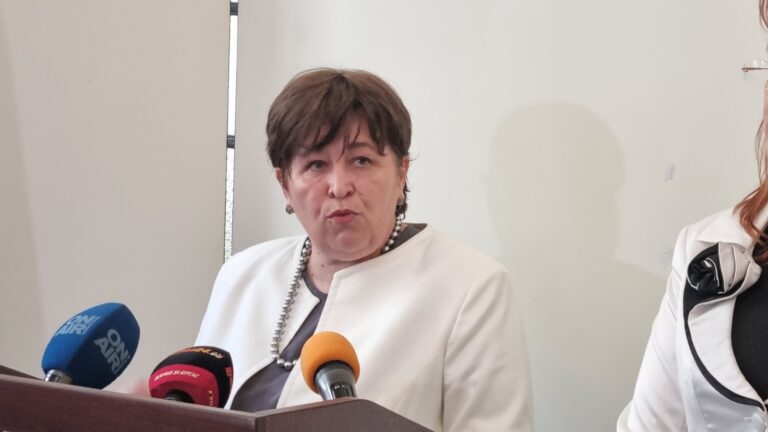 Министерството на туризма няма договори, сключени с компании от списъка „Магнитски”, извършихме проверка на „Слънчев бряг”АД