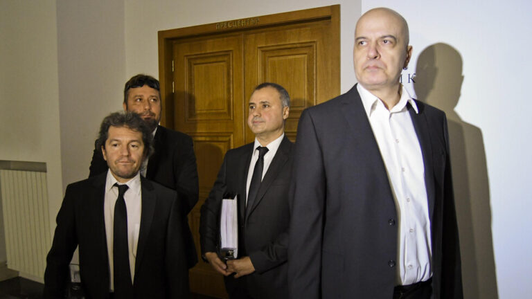 Срещите на ИТН за съставяне на правителство продължават