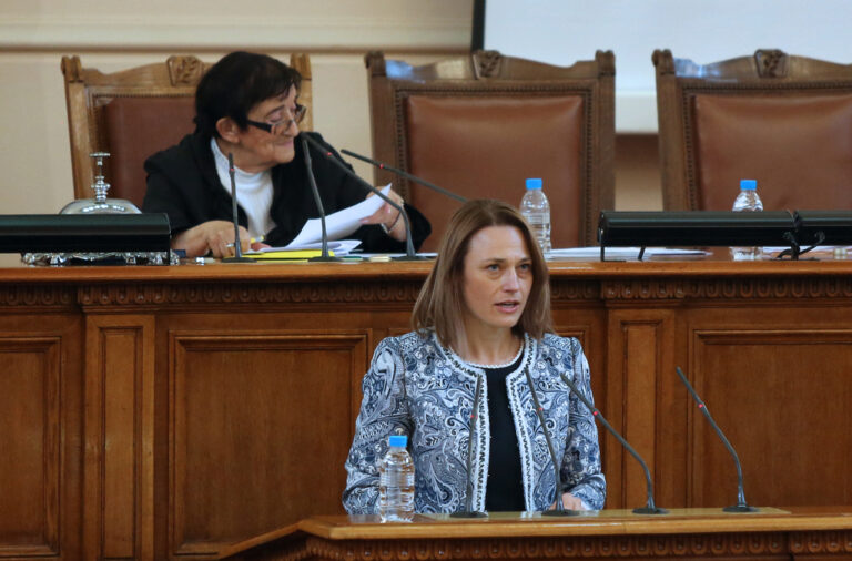 Избраха Ива Митева за председател на 46-ото Народно събрание