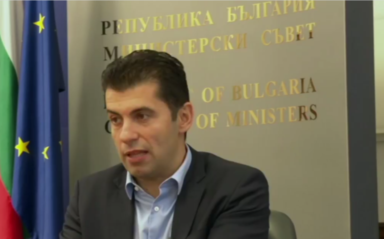 На живо: Икономическият министър Кирил Петков отговаря на въпроси