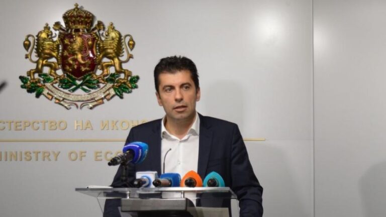 Кирил Петков e получил потвърждение, че не е гражданин на Канада