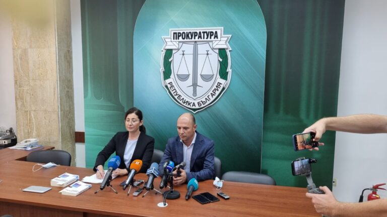 НА ЖИВО: Извънреден брифинг с подробности за убийствата на Юмер и Теодора Бахлова
