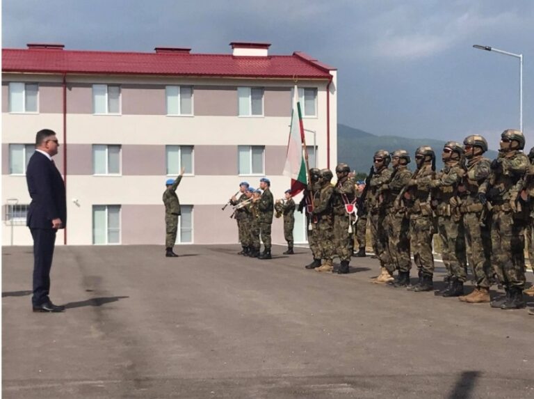 Пращат 400 военни да пазят границата с Турция