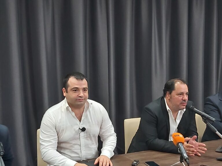 Председателят на ПП „Средна европейска класа“ Георги Манев обяви оттеглянето си от политиката