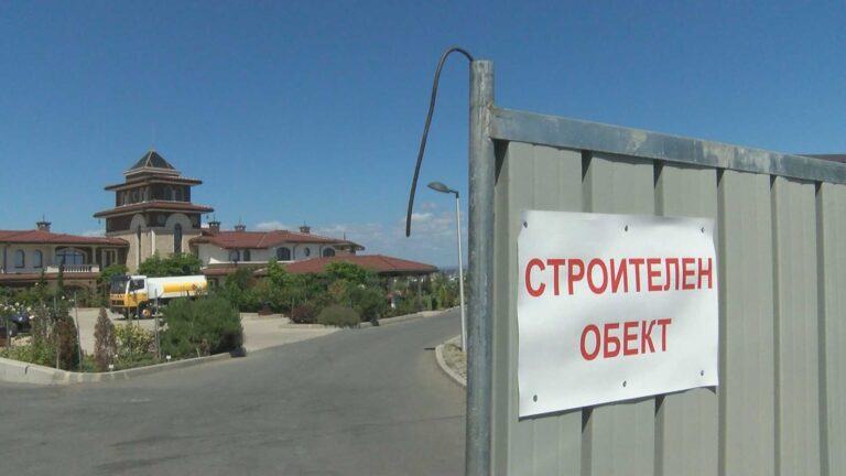 Областна управа търси кой да събори постройка на нос Чукалята