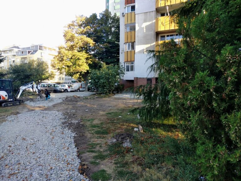 Благоустрояват района около бл.29 в „Зорница“ по програма „Моят град, моят квартал, моята улица
