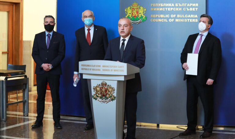 Регулираната цена на природния газ намалява през ноември до 93.19 лв.мвтч