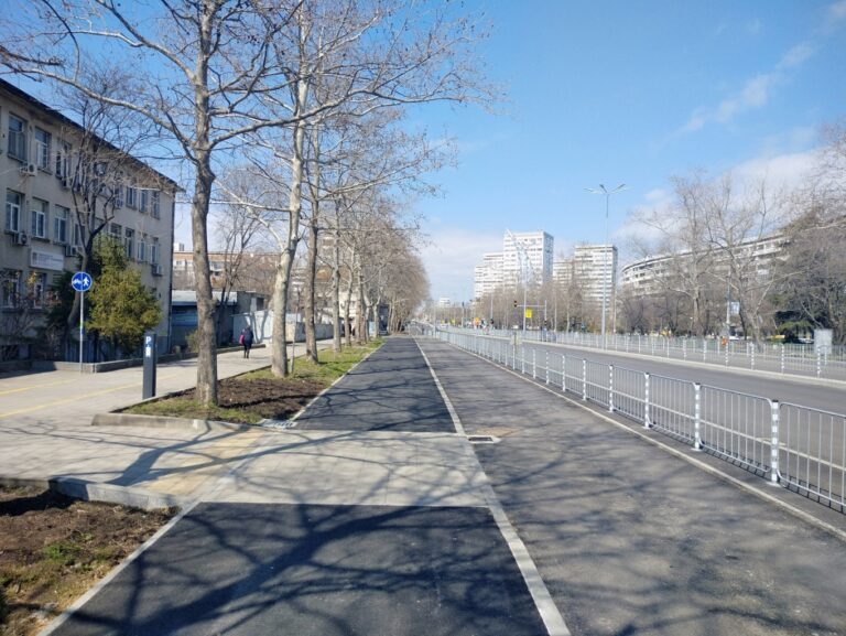 Реорганизират движението по „Демокрация“ в сряда заради доставката на ЯМР