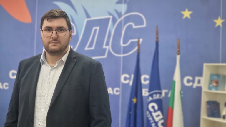 Румен Христов изключи областите Бургас, Кюстендил, Сливен и Разград от СДС
