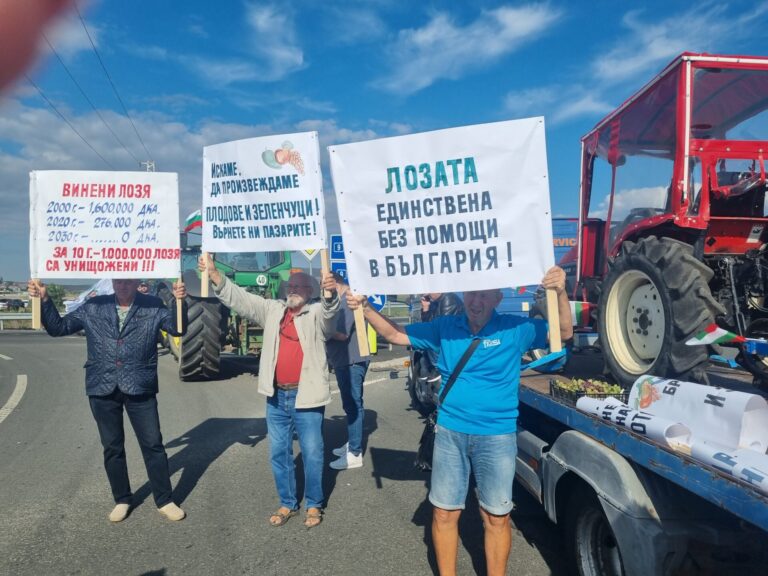 Земеделците прекратяват протестите, приемат меморандума