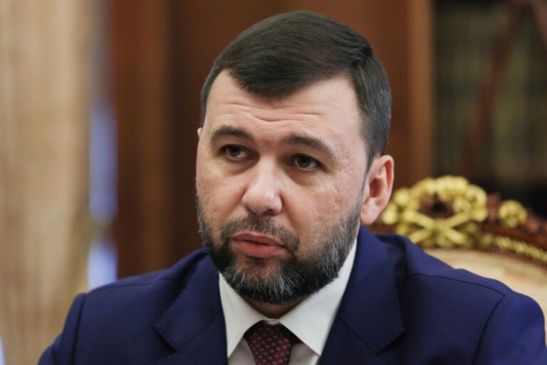 Въведоха комендантски час в Донецка област