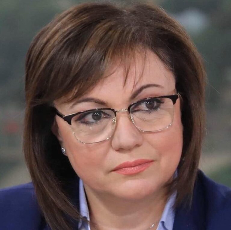 Само 24 часа след като потвърди, че е имало срещи между него, Алексей Петров и ПП, днес Борисов се отметна от това