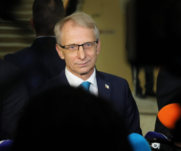 Няма риск от рязък скок на цените на тока