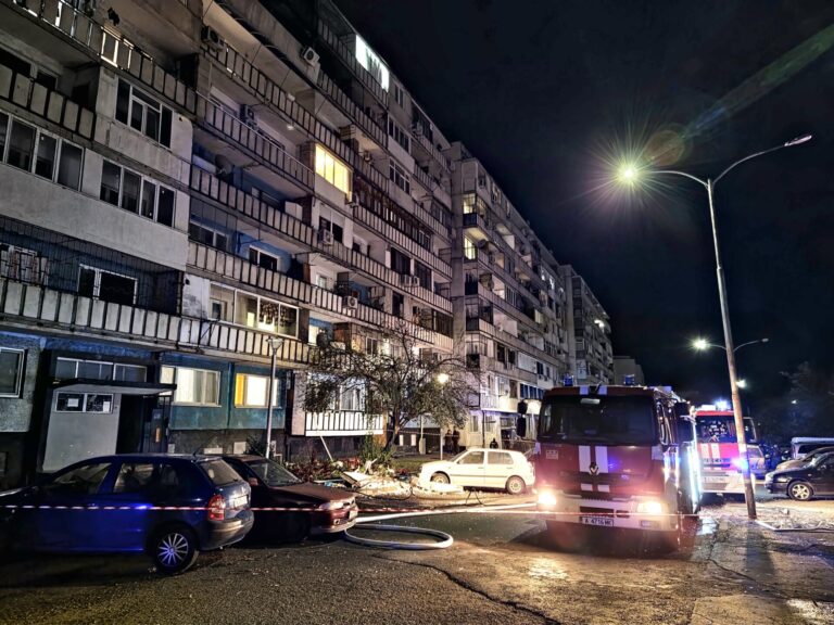 Газова бутилка се е взривила в апартамент в бл. 457 в ж.к. „Меден рудник“