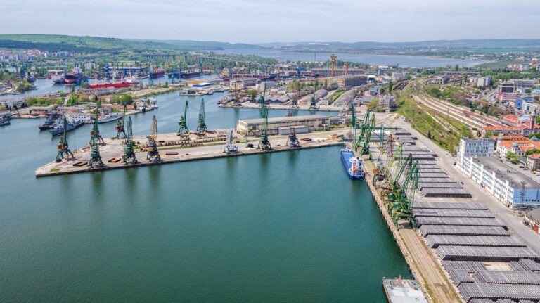 Въвеждат Национална система за електронен обмен на информация в българските морски пристанища