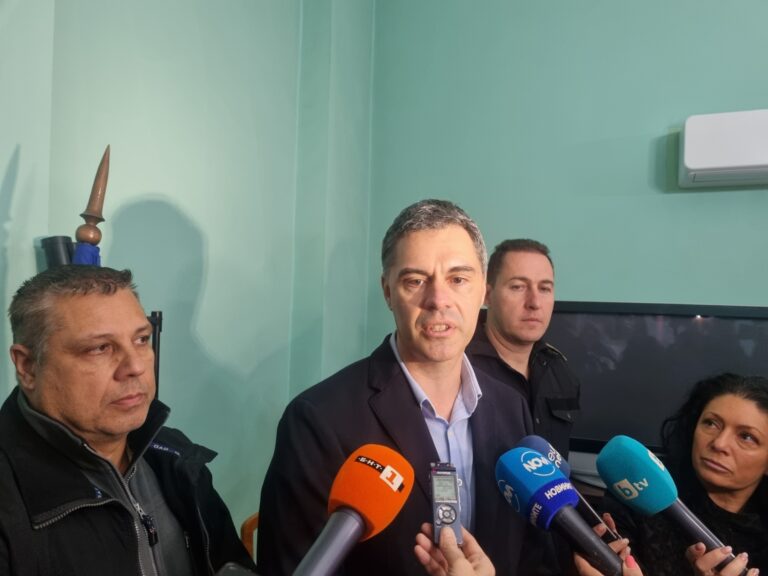 Областният управител ще иска прекратяване на договора с фирмата за снегопочистване в Бургаско
