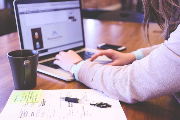 90.5% от домакинствата в Бургаска област имат достъп до интернет