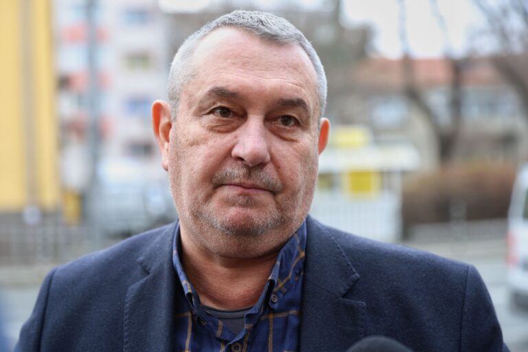 Няма да има грипна ваканция за бургаските ученици, засега