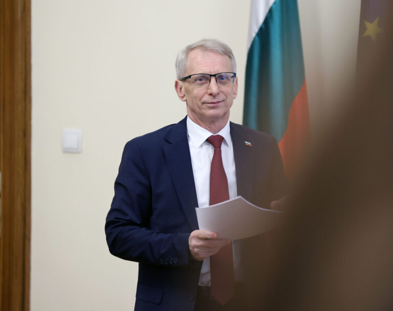 Николай Денков подаде оставка