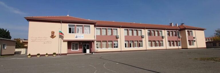 МОН отпуска средства за изграждането на нови физкултурни салони и обновяване на спортна площадка за четири поморийски училища