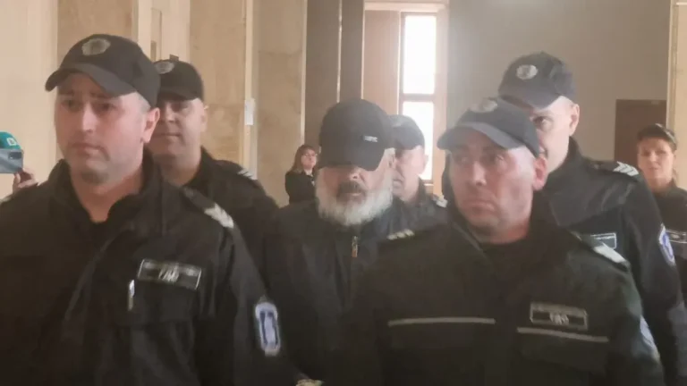 Доживотен затвор за убийствата на брокерка Теодора Бахлова и Юмер Мехмед
