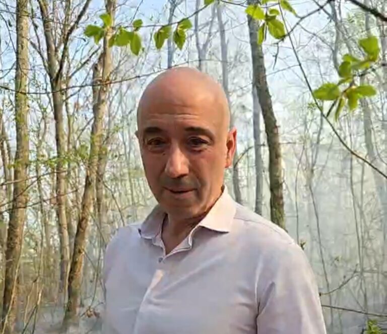 Пoжар гори край Бакарлъка