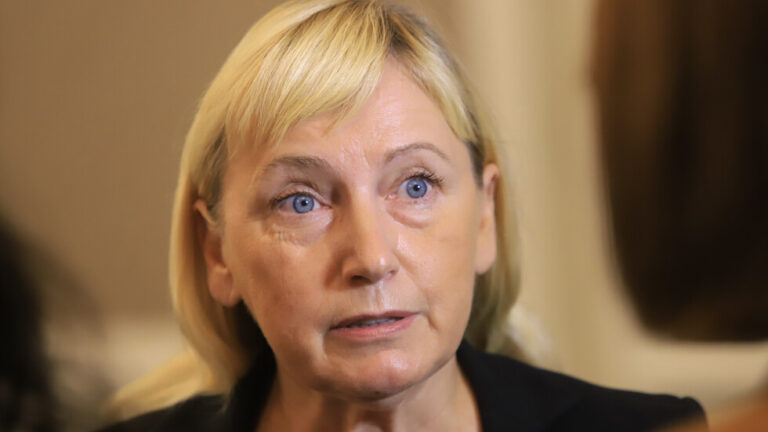 Елена Йончева: Приемам номинацията за евродепутат от ДПС