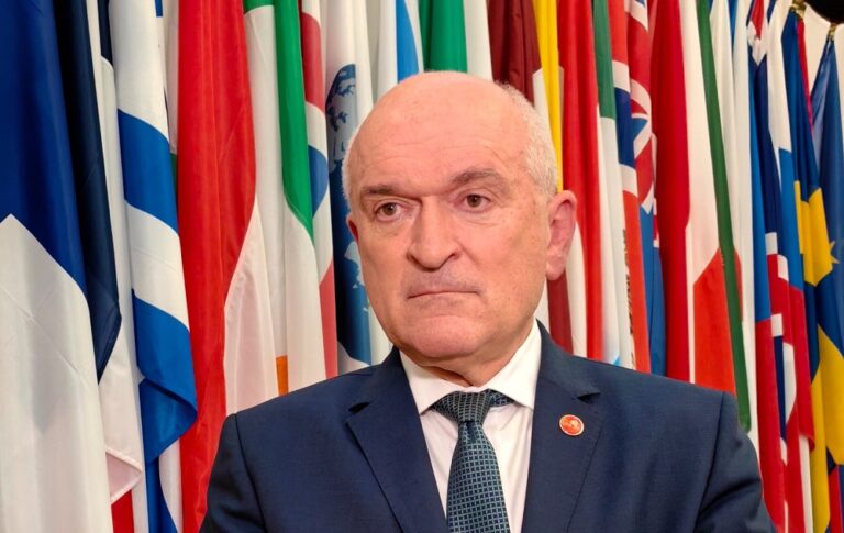 МС: България има последователна и непроменена позиция в признаването на жертвите от Сребреница