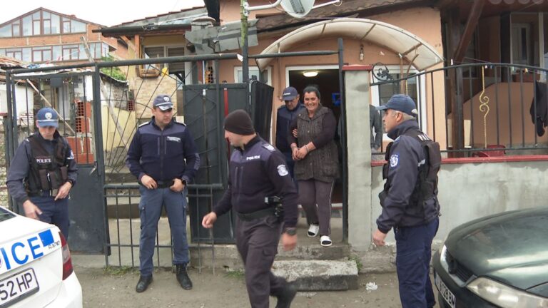 Девет арестувани при акция за купуване на гласове в Горно Езерово