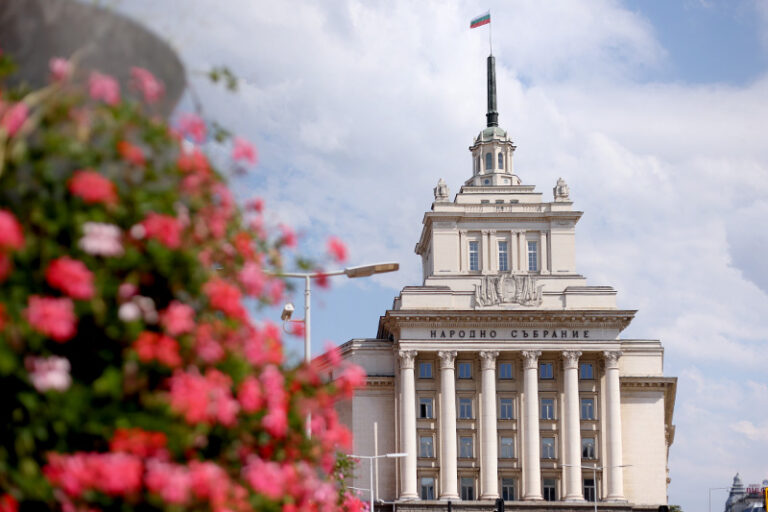 Новите 240 депутатите полагат клетва за началото на 50-ото НС
