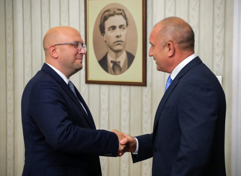Румен Радев проведе среща със специалния представител на Германия за Западните Балкани Мануел Сарацин