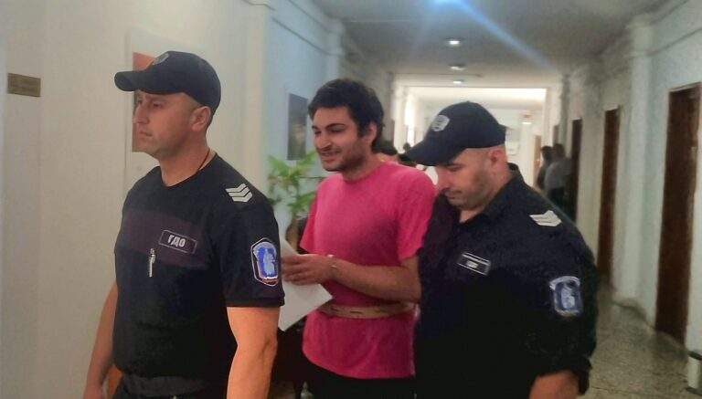 Над 65 пъти е била намушкана учителката Рада Гешева. Експертиза за задържания ѝ син: Бил е вменяем