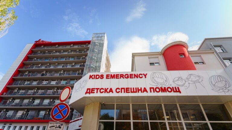 Нощта е преминала спокойно за 9-годишното момче, пострадало при инцидент на плажа в  Созопол