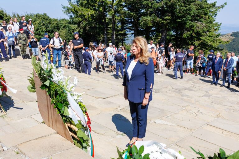 Илияна Йотова участва в честванията на 147 години от Шипченската епопея