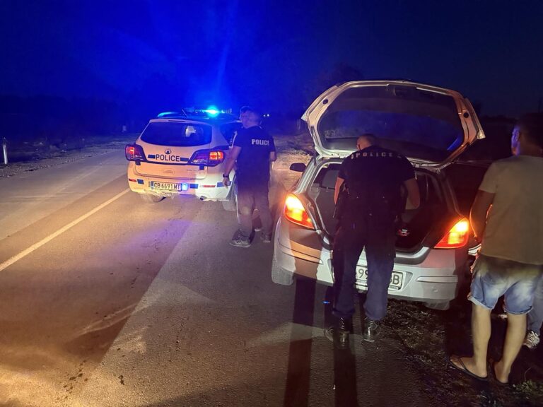 Двама поморийци са задържани за производство на наркотици /снимки/