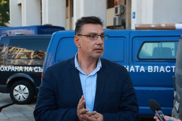 Експертиза ще установи дали Живко Бъчваров е говорил по телефона, когато е прегазил семейството от Долно Езерово