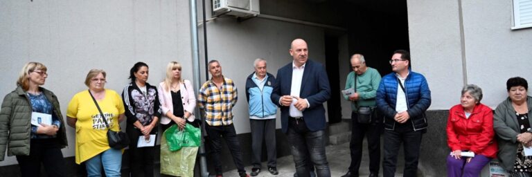 Разделното събиране на отпадъци в кв. „Свобода“ в Поморие започна