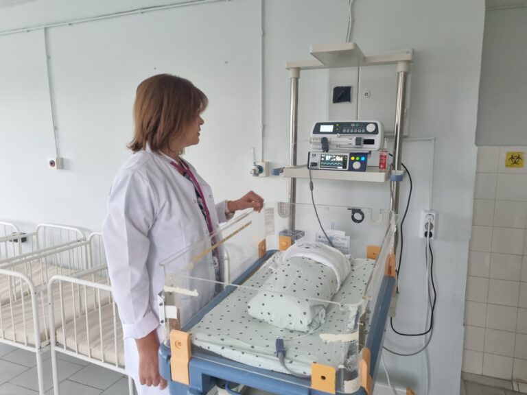 Откриха майката на изоставеното в Айтос бебе