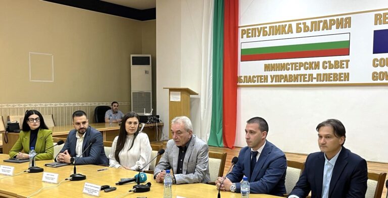 Осигуряват два пъти повече ИТ специалисти да проверят машините за изборите
