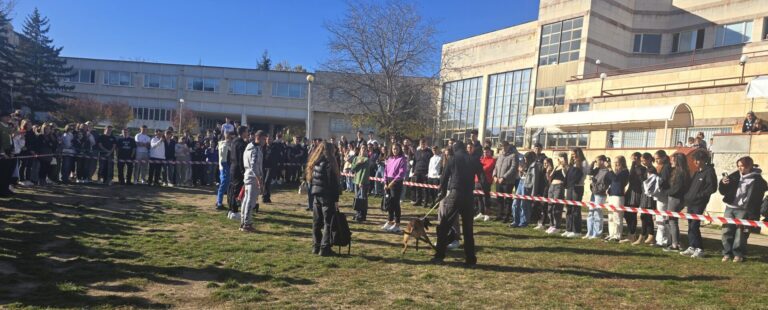Над 120 ученици от Италианския лицей казаха „не“ на наркотичната и хазартната зависимост