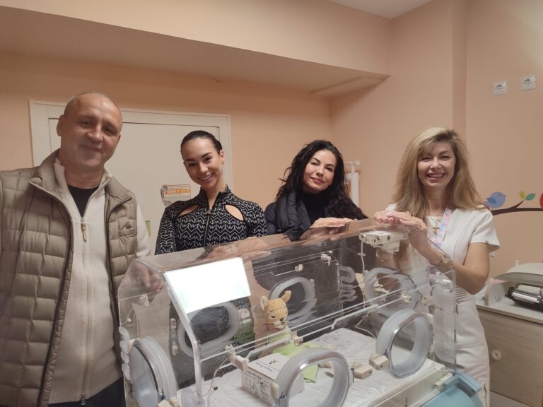 За Деня на недоносените деца УМБАЛ Бургас супер модерен кувьоз