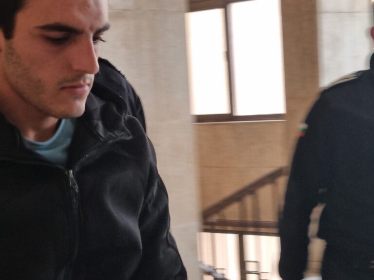 Ключова експертиза доказва, че Омар Аднан е бил на 19-20 години, когато прегази  двамата полицаи