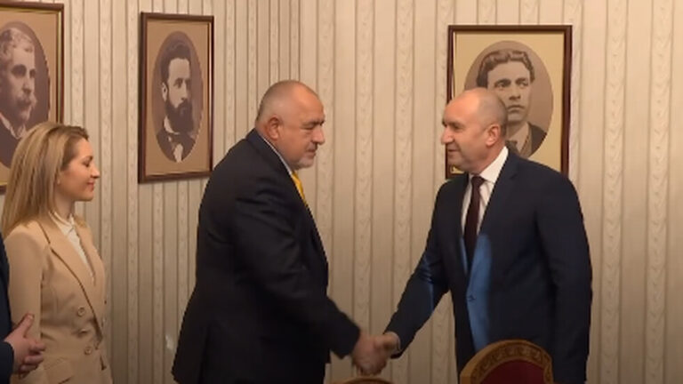 Започнаха консултациите на Румен Радев с ГЕРБ-СДС, Борисов готов да вземе мандата още в понеделник /видео/