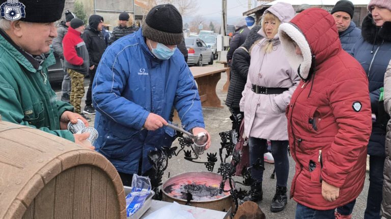 Празник на суджука се проведе в Кошарица/ снимки/