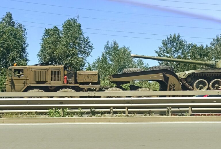 Военна техника преминава през България за най-мащабното учение на НАТО за 2025 година